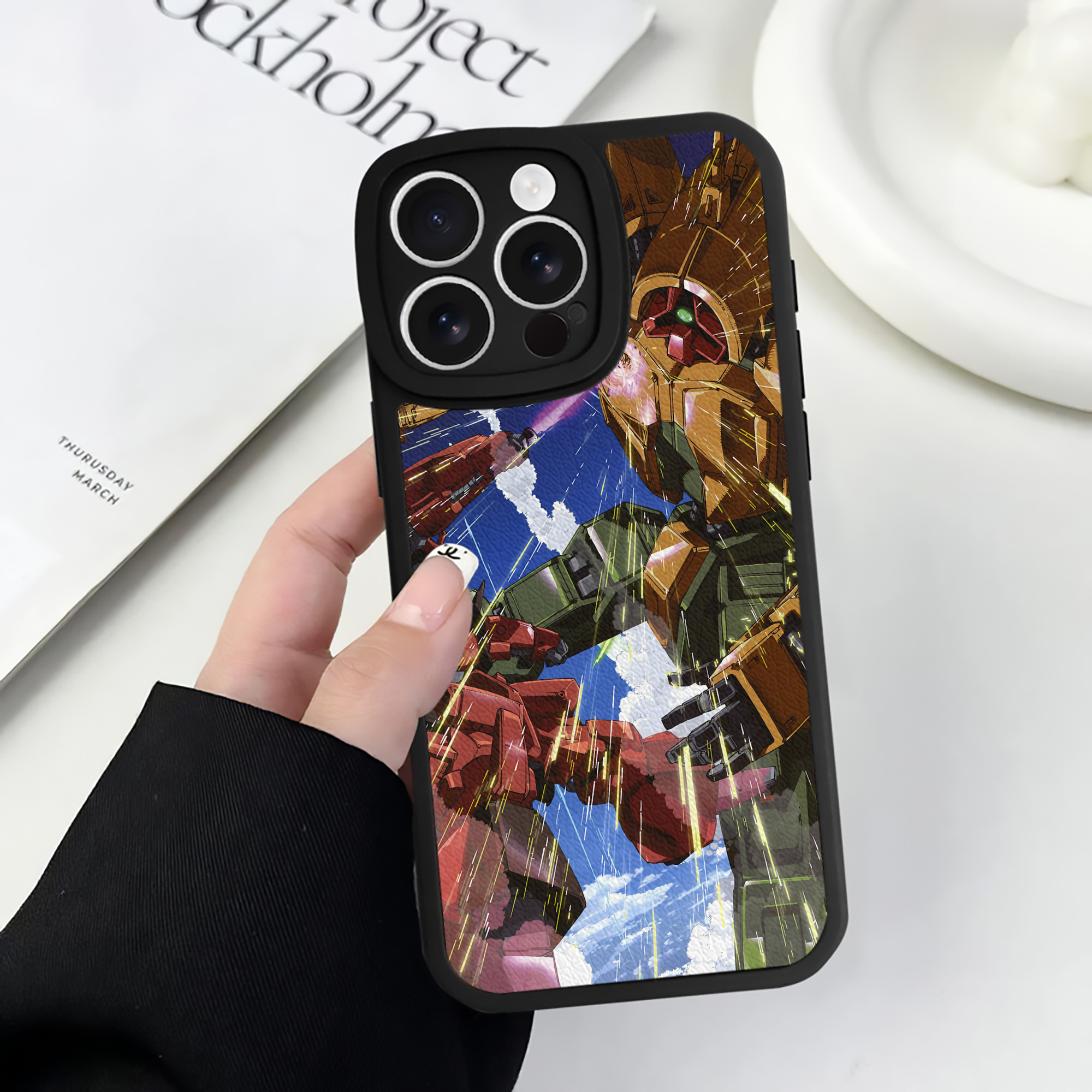 （画像用） 機動戦士ガンダム Mobile Suit Gundam 【iPhone 16シリーズ対応】シリコンスマホケース（レザー調） 材質：シリコン